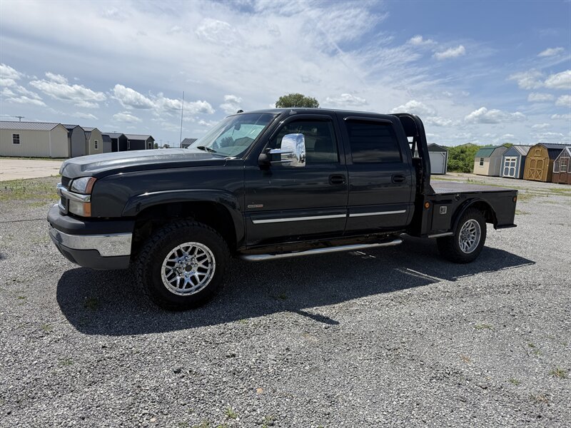 2005 Chevrolet Silverado 2500HD LT   - Photo 1 - Muscatine, IA 52761