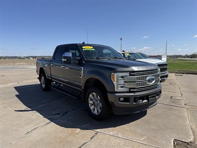 2019 Ford F-350 Super Duty Platinum   - Photo 3 - Muscatine, IA 52761