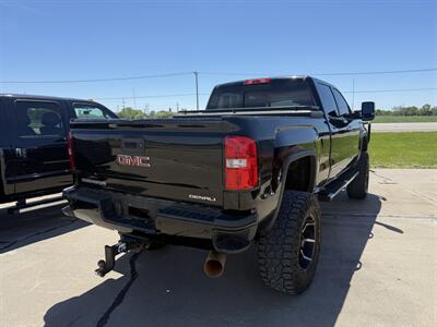 2019 GMC Sierra 2500HD Denali - Photo 5 - Muscatine, IA 52761