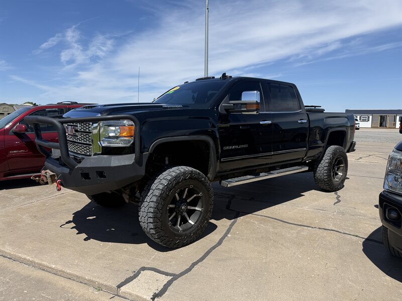 2019 GMC Sierra 2500HD Denali  