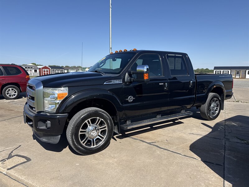 2014 Ford F-250 Super Duty Platinum   - Photo 1 - Muscatine, IA 52761