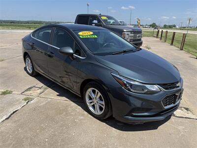 2018 Chevrolet Cruze LT Diesel Manual - Photo 4 - Muscatine, IA 52761