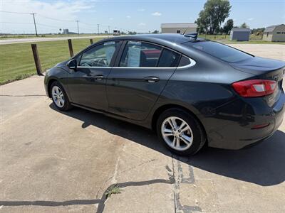 2018 Chevrolet Cruze LT Diesel Manual - Photo 8 - Muscatine, IA 52761