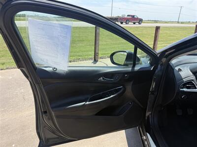 2018 Chevrolet Cruze LT Diesel Manual - Photo 12 - Muscatine, IA 52761
