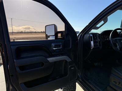 2015 Chevrolet Silverado 2500 LTZ - Photo 11 - Muscatine, IA 52761