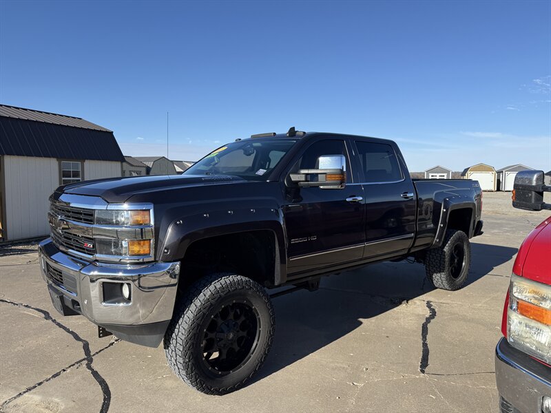 2015 Chevrolet Silverado 2500 LTZ   - Photo 1 - Muscatine, IA 52761