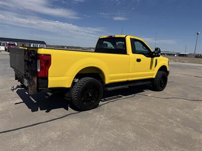 2019 Ford F-250 Super Duty XL   - Photo 4 - Muscatine, IA 52761