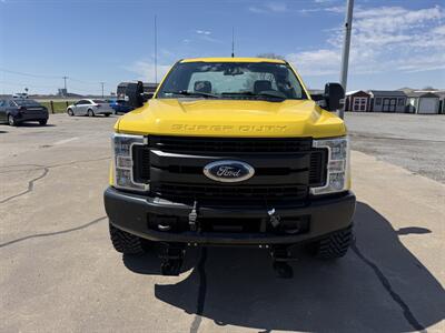 2019 Ford F-250 Super Duty XL   - Photo 2 - Muscatine, IA 52761