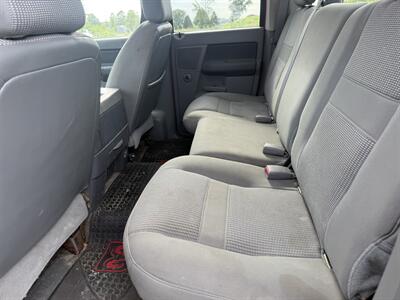 2006 Dodge Ram 2500 ST   - Photo 9 - Muscatine, IA 52761