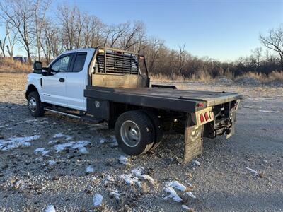 2019 Ford F-350 Super Duty XLT   - Photo 9 - Muscatine, IA 52761
