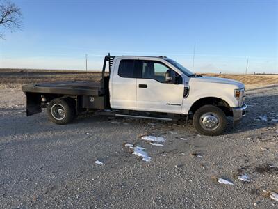 2019 Ford F-350 Super Duty XLT   - Photo 5 - Muscatine, IA 52761