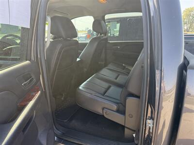 2011 GMC Sierra 2500 SLT   - Photo 10 - Muscatine, IA 52761
