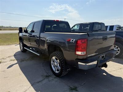 2011 GMC Sierra 2500 SLT   - Photo 6 - Muscatine, IA 52761