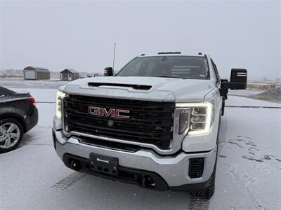 2022 GMC Sierra 2500 Pro   - Photo 2 - Muscatine, IA 52761