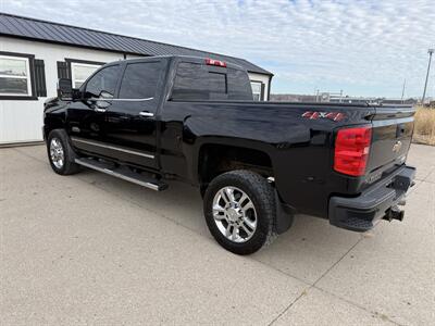 2019 Chevrolet Silverado 2500 High Country - Photo 7 - Muscatine, IA 52761