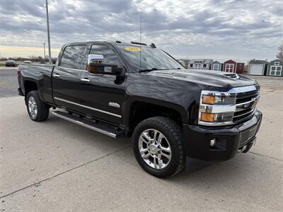 2019 Chevrolet Silverado 2500 High Country - Photo 3 - Muscatine, IA 52761