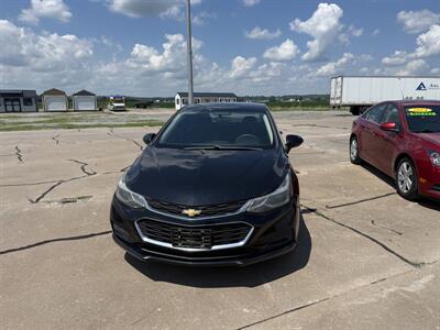 2018 Chevrolet Cruze LT Diesel Manual - Photo 2 - Muscatine, IA 52761