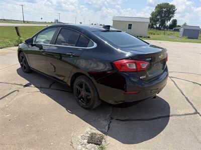 2018 Chevrolet Cruze LT Diesel Manual - Photo 7 - Muscatine, IA 52761