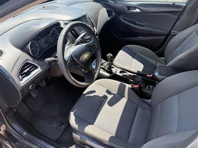 2018 Chevrolet Cruze LT Diesel Manual - Photo 8 - Muscatine, IA 52761