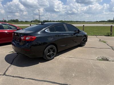 2018 Chevrolet Cruze LT Diesel Manual - Photo 5 - Muscatine, IA 52761