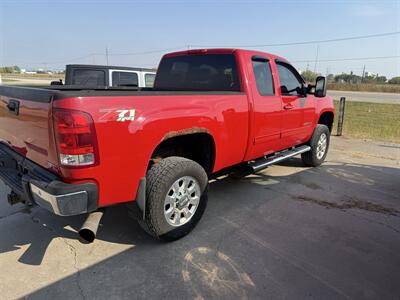 2013 GMC Sierra 2500 SLT   - Photo 4 - Muscatine, IA 52761