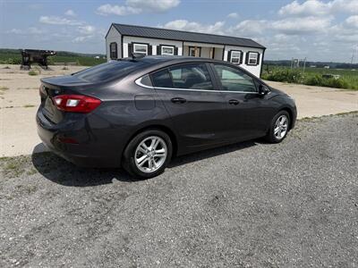 2017 Chevrolet Cruze LT Diesel Manual - Photo 5 - Muscatine, IA 52761