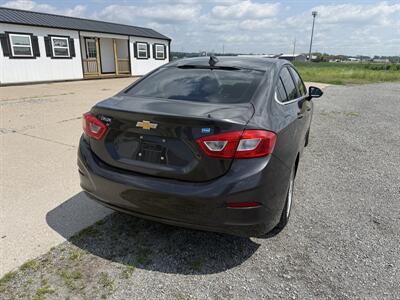 2017 Chevrolet Cruze LT Diesel Manual - Photo 6 - Muscatine, IA 52761
