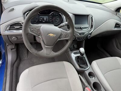 2018 Chevrolet Cruze LT Diesel Manual   - Photo 8 - Muscatine, IA 52761