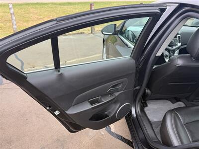 2015 Chevrolet Cruze Diesel Automatic   - Photo 11 - Muscatine, IA 52761
