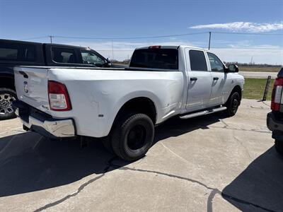 2021 RAM 3500 Tradesman - Photo 4 - Muscatine, IA 52761