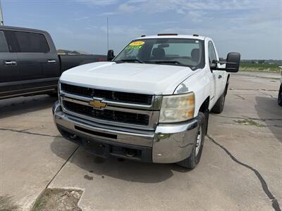 2010 Chevrolet Silverado 3500HD Work Truck   - Photo 2 - Muscatine, IA 52761