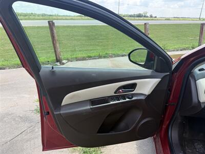 2014 Chevrolet Cruze Diesel - Photo 10 - Muscatine, IA 52761