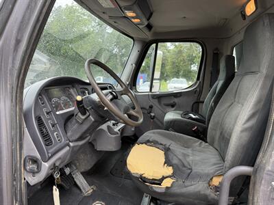 2013 Freightliner M2 106 - Photo 9 - Muscatine, IA 52761