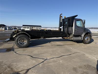 2013 Freightliner M2 106   - Photo 6 - Muscatine, IA 52761