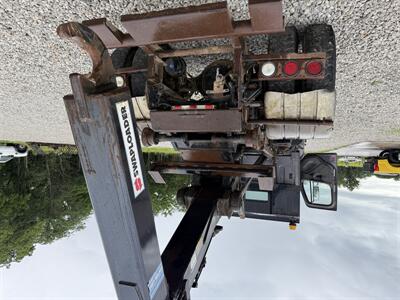 2013 Freightliner M2 106 - Photo 12 - Muscatine, IA 52761