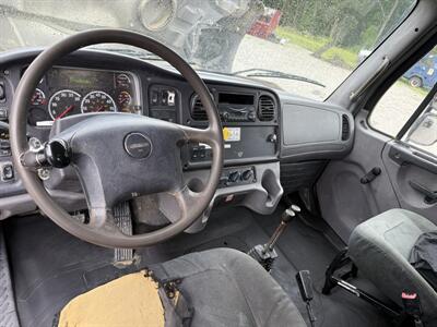 2013 Freightliner M2 106 - Photo 8 - Muscatine, IA 52761