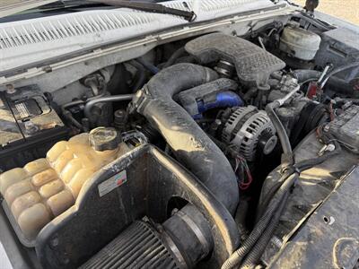 2005 GMC Sierra 2500 SLE 4dr Crew Cab SLE   - Photo 12 - Muscatine, IA 52761