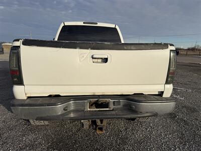 2005 GMC Sierra 2500 SLE 4dr Crew Cab SLE   - Photo 3 - Muscatine, IA 52761