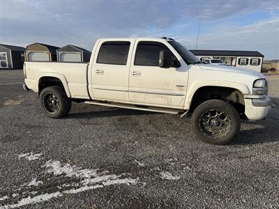 2005 GMC Sierra 2500 SLE 4dr Crew Cab SLE   - Photo 6 - Muscatine, IA 52761