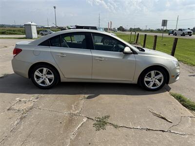2015 Chevrolet Cruze Diesel Automatic - Photo 4 - Muscatine, IA 52761