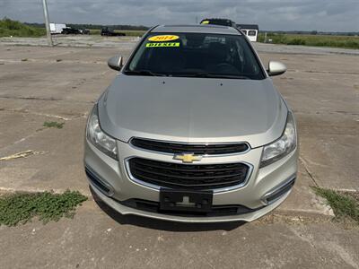 2015 Chevrolet Cruze Diesel Automatic - Photo 2 - Muscatine, IA 52761