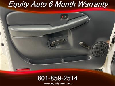 2001 Chevrolet Silverado 3500 Flat Bed  4x4 - Photo 13 - West Valley City, UT 84119