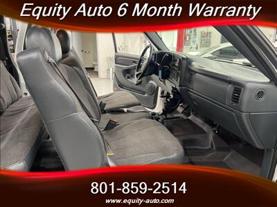 2001 Chevrolet Silverado 3500 Flat Bed  4x4 - Photo 26 - West Valley City, UT 84119