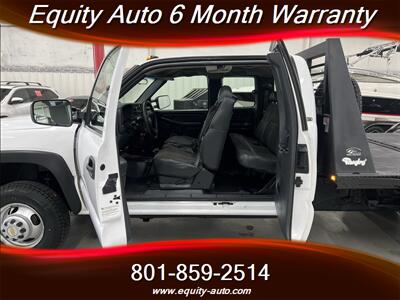 2001 Chevrolet Silverado 3500 Flat Bed  4x4 - Photo 12 - West Valley City, UT 84119