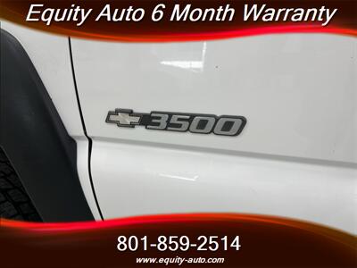2001 Chevrolet Silverado 3500 Flat Bed  4x4 - Photo 11 - West Valley City, UT 84119