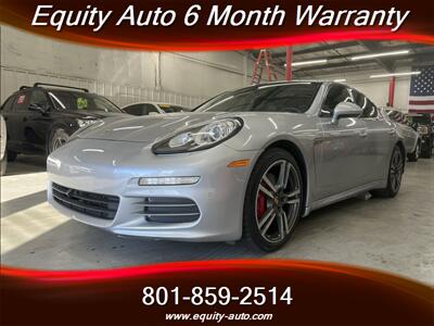 2014 Porsche Panamera 4 Sedan