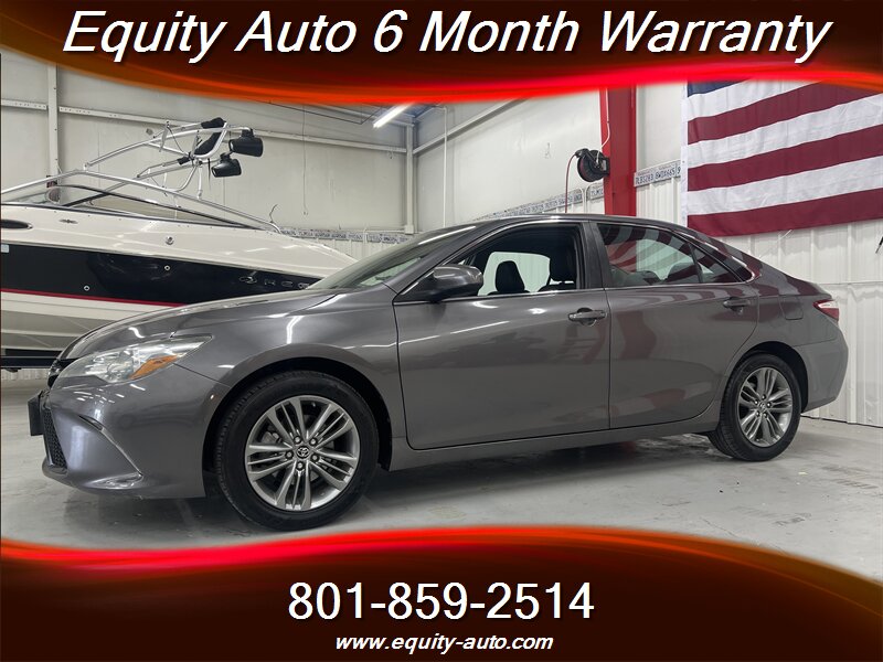 2016 Toyota Camry SE  