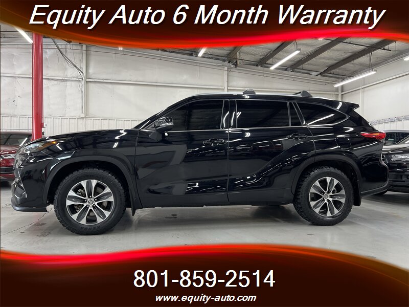 2020 Toyota Highlander XLE  AWD