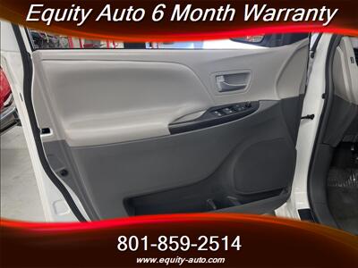 2017 Toyota Sienna LE 8-Passenger   - Photo 11 - West Valley City, UT 84119
