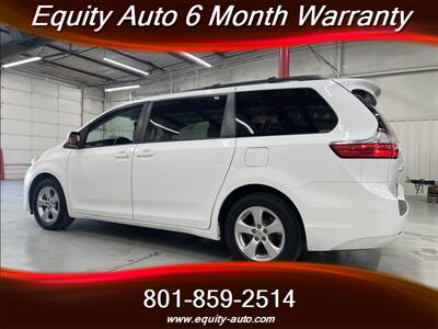 2017 Toyota Sienna LE 8-Passenger   - Photo 9 - West Valley City, UT 84119